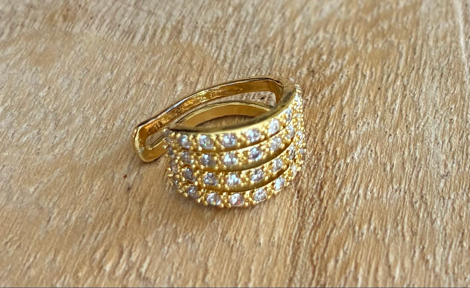 Est cuff acier inoxydable et strass
